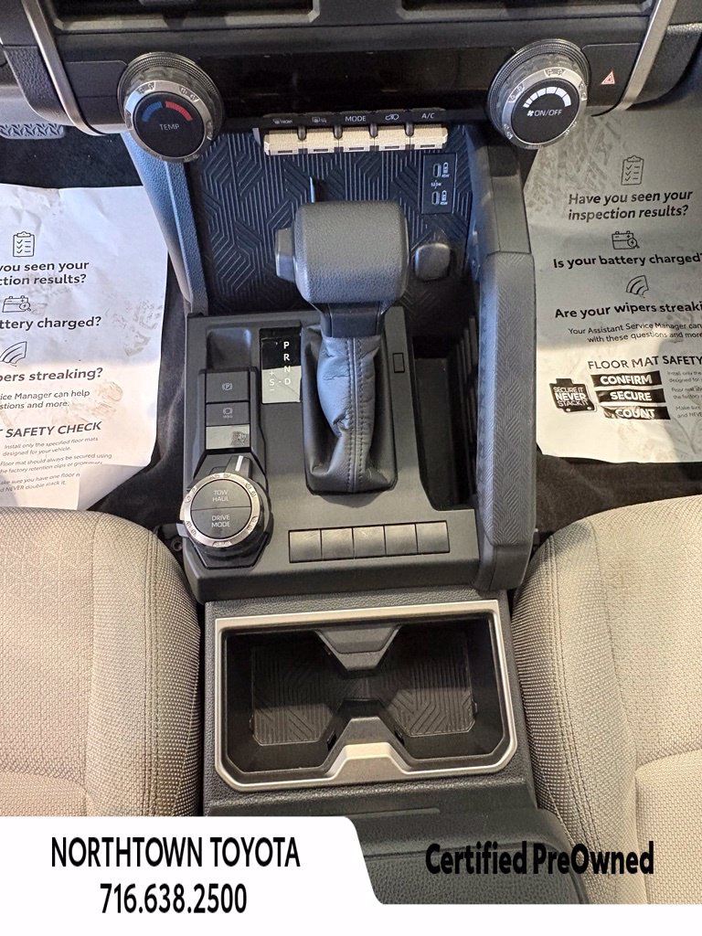 Used 2025 Toyota 4Runner SR5 AWD/4WD image 23