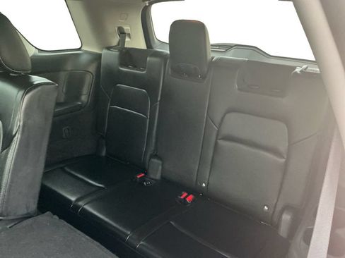 Used 2023 Nissan Pathfinder SL AWD/4WD image 21