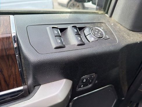 Used 2018 Ford F150 Lariat w/ Equipment Group 502A Luxury AWD/4WD image 7