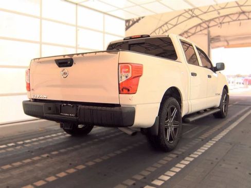 Used 2017 Nissan Titan S RWD image 5