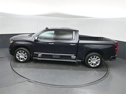 Used 2022 Chevrolet Silverado 1500 High Country w/ High Country Premium Package image 33