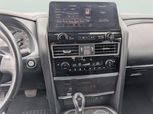 Used 2024 INFINITI QX80 Luxe RWD image 25