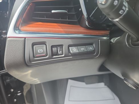 Used 2026 Cadillac XT5 Premium Luxury w/ Driver Assist Package AWD/4WD image 27
