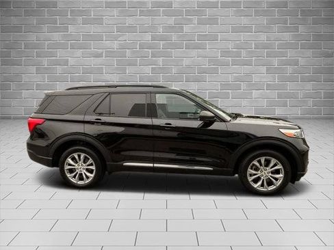 Certified 2023 Ford Explorer XLT w/ Equipment Group 202A AWD/4WD image 2