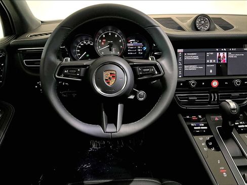 New 2026 Porsche Macan S image 13