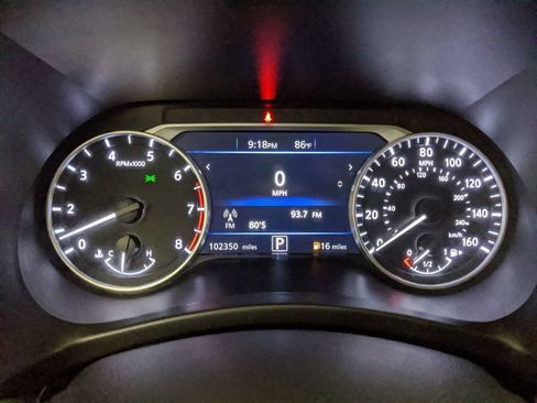 Used 2022 Nissan Sentra SV FWD image 12