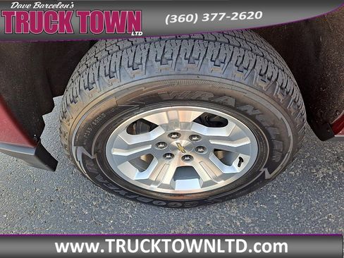 Used 2017 Chevrolet Silverado 1500 LTZ Z71 w/ LTZ Plus Package AWD/4WD image 11