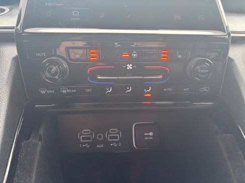 Used 2022 Jeep Grand Cherokee L Limited image 27