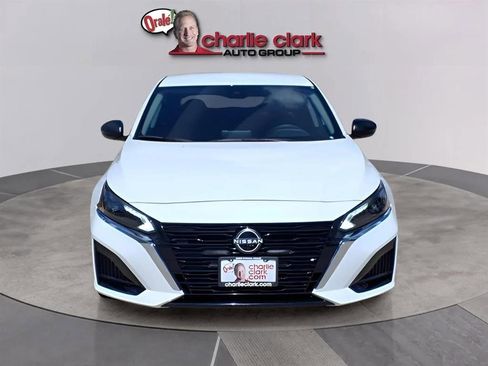 Used 2025 Nissan Altima 2.5 S image 8