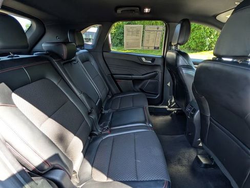 Used 2024 Ford Escape ST-Line AWD/4WD image 29