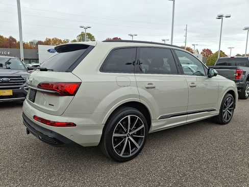 Used 2022 Audi Q7 Premium Plus w/ Premium Plus Package image 11