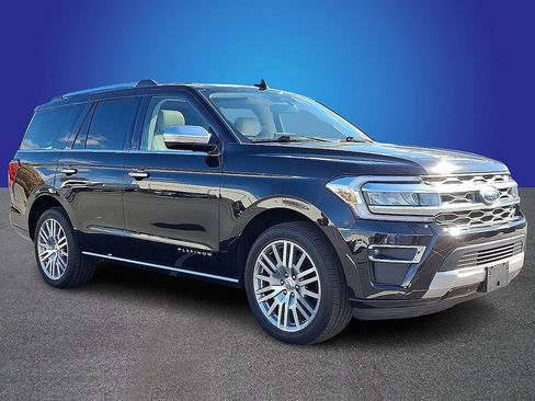 Used 2024 Ford Expedition Platinum AWD/4WD image 3
