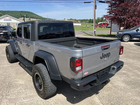 Used 2020 Jeep Gladiator Sport w/ Quick Order Package 24S AWD/4WD image 21