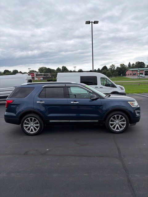 Used 2017 Ford Explorer Limited AWD/4WD image 4