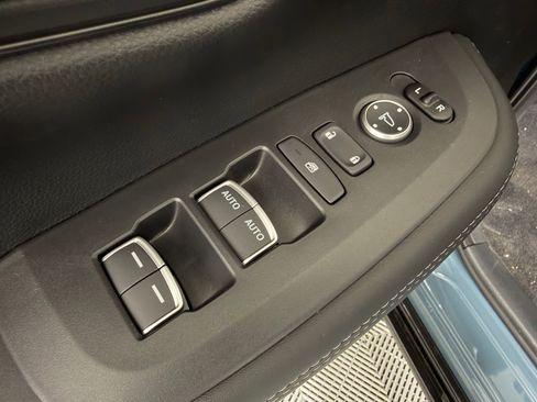 New 2026 Honda HR-V EX-L image 11