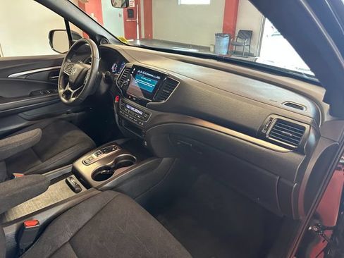 Used 2022 Honda Pilot Sport image 17