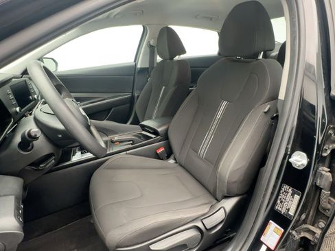 Used 2021 Hyundai Elantra SEL image 5