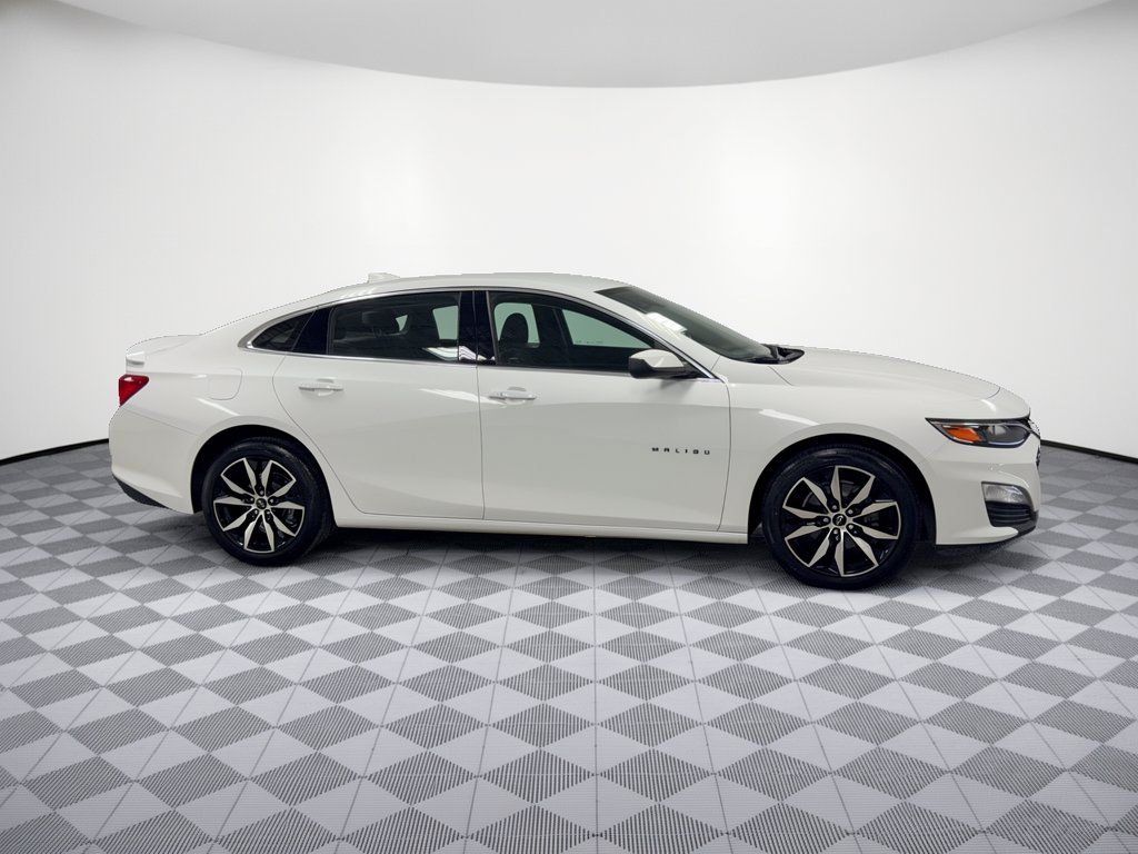 Used 2022 Chevrolet Malibu RS FWD image 8