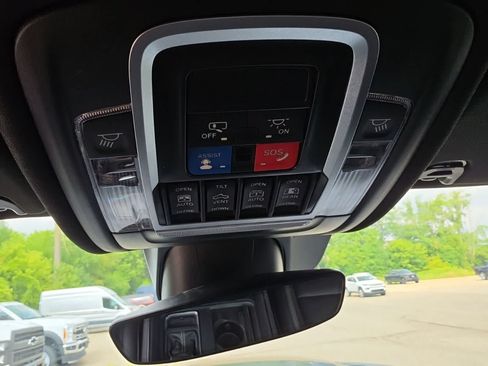 Used 2022 RAM 1500 TRX AWD/4WD image 32
