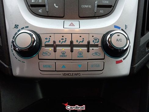 Used 2017 Chevrolet Equinox LT image 31