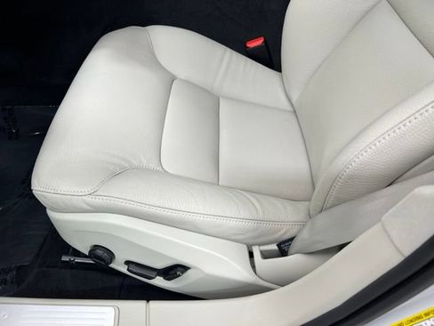 Used 2025 Volvo V60 B5 Cross Country Plus w/ Protection Package Premier AWD/4WD image 14