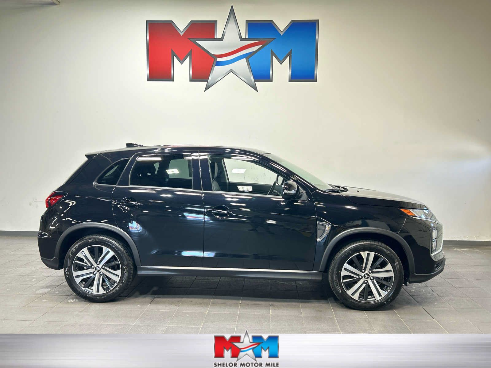 Used 2024 Mitsubishi Outlander Sport SE AWD/4WD image 1