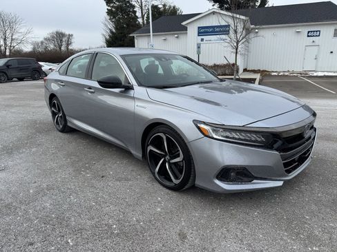 Used 2022 Honda Accord Sport image 3