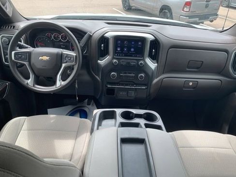 Used 2020 Chevrolet Silverado 1500 LT RWD image 41