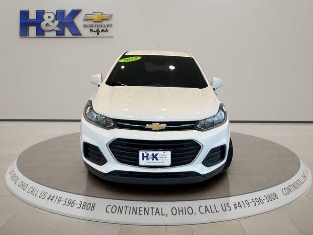 Used 2019 Chevrolet Trax LS w/ Fleet Convenience Package AWD/4WD image 2