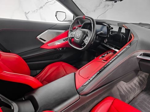 Used 2020 Chevrolet Corvette Stingray Preferred Cpe w/ 2LT Preferred Equipment Group image 19