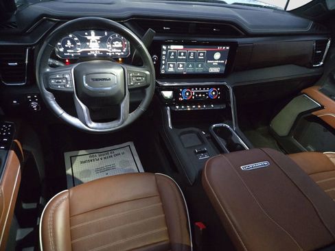 Used 2024 GMC Sierra 3500 Denali Ultimate image 11