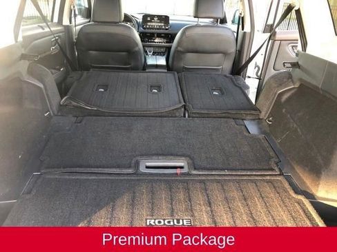 Used 2021 Nissan Rogue SL w/ Premium Package image 42
