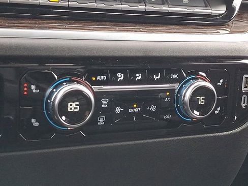 New 2026 GMC Sierra 1500 SLE AWD/4WD image 16