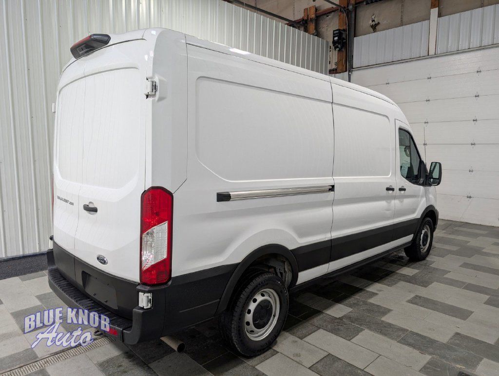 Used 2023 Ford Transit 250 Medium Roof RWD image 4