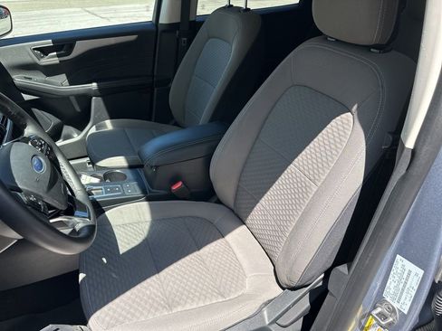 Used 2022 Ford Escape SE w/ Cold Weather Package AWD/4WD image 13