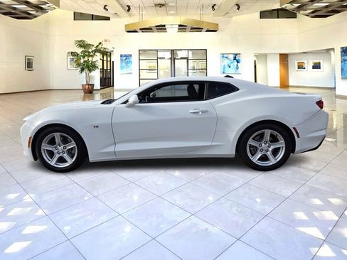 Used 2023 Chevrolet Camaro LT RWD image 4