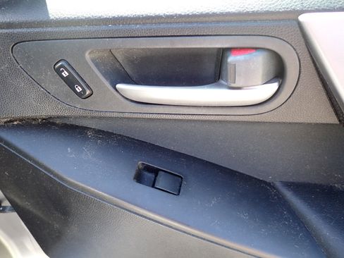 Used 2010 MAZDA MAZDA3 s Sport image 27