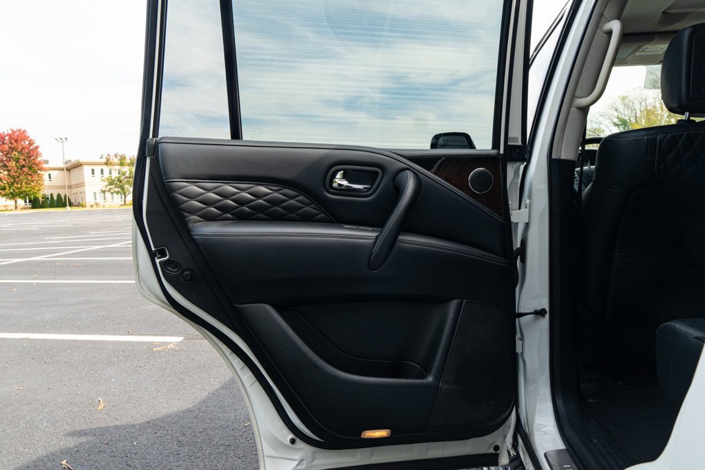 Used 2019 INFINITI QX80 Luxe w/ 22" Wheel Package AWD/4WD image 36