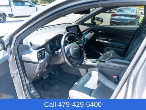 Used 2019 Toyota C-HR Limited FWD image 18
