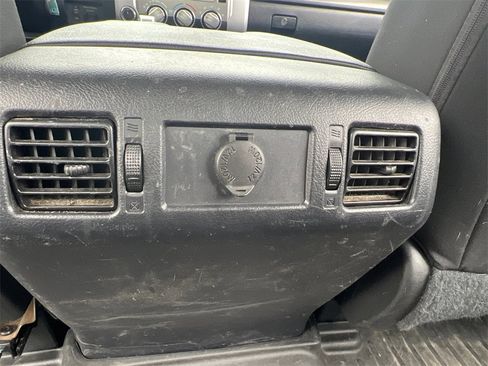 Used 2017 Toyota Tundra SR5 image 28