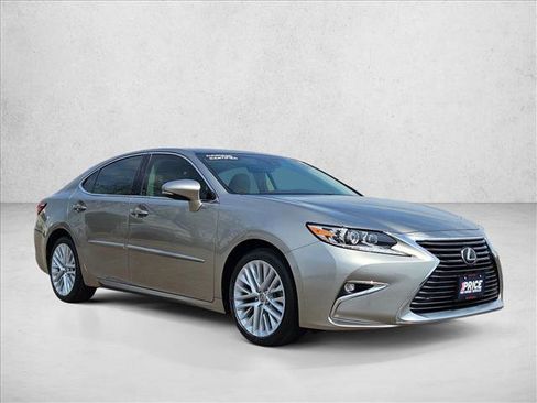 Used 2017 Lexus ES 350 w/ Ultra Luxury Package image 3