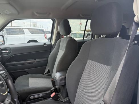 Used 2016 Jeep Patriot Sport w/ Power Value Group AWD/4WD image 13