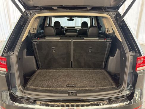 Used 2023 Volkswagen Atlas SEL R-Line AWD/4WD image 23