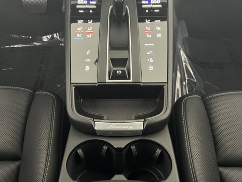 Certified 2026 Porsche Macan S AWD/4WD image 20