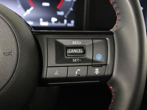 Certified 2025 Nissan Kicks SR FWD image 27