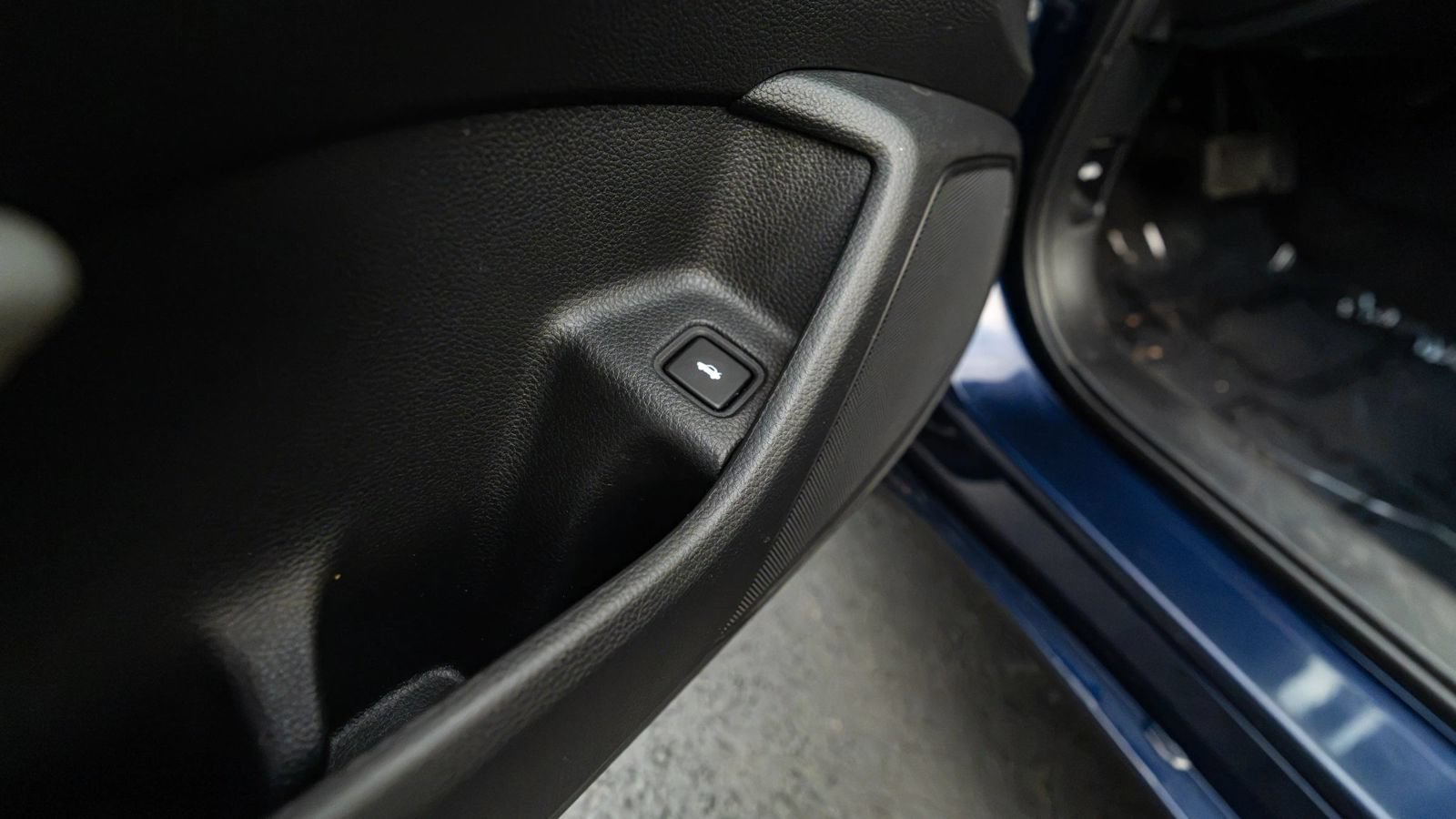 Used 2018 Honda Accord LX image 29