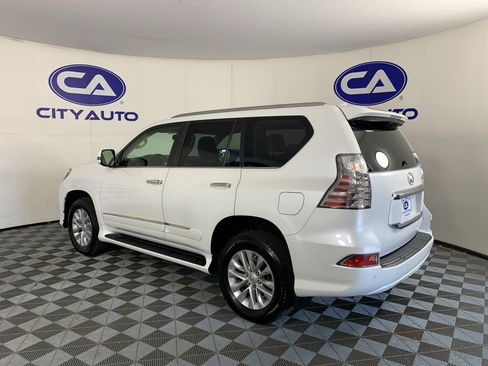 Used 2016 Lexus GX 460 w/ Premium Package AWD/4WD image 5
