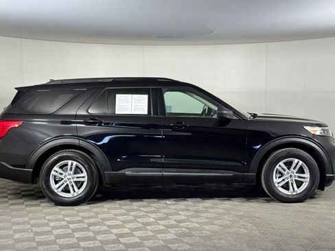 Used 2024 Ford Explorer XLT w/ Equipment Group 202A image 2