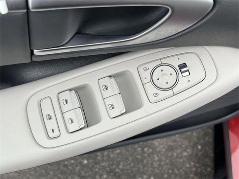 Certified 2025 Hyundai Sonata SEL image 25