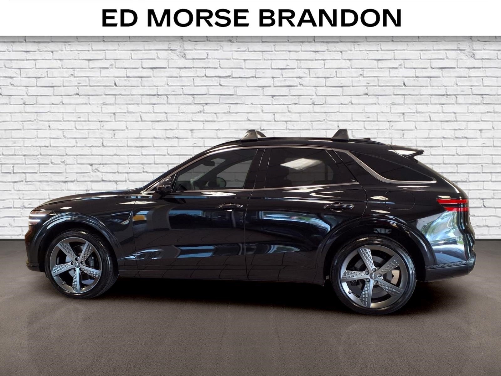 Used 2025 Genesis GV70 3.5T Sport w/ Sport Advanced Package AWD/4WD image 2